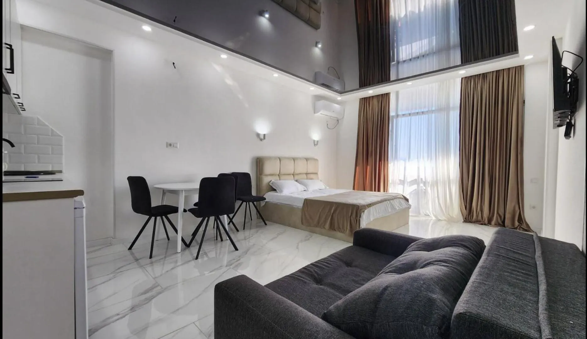 Lela Apartment Angisa