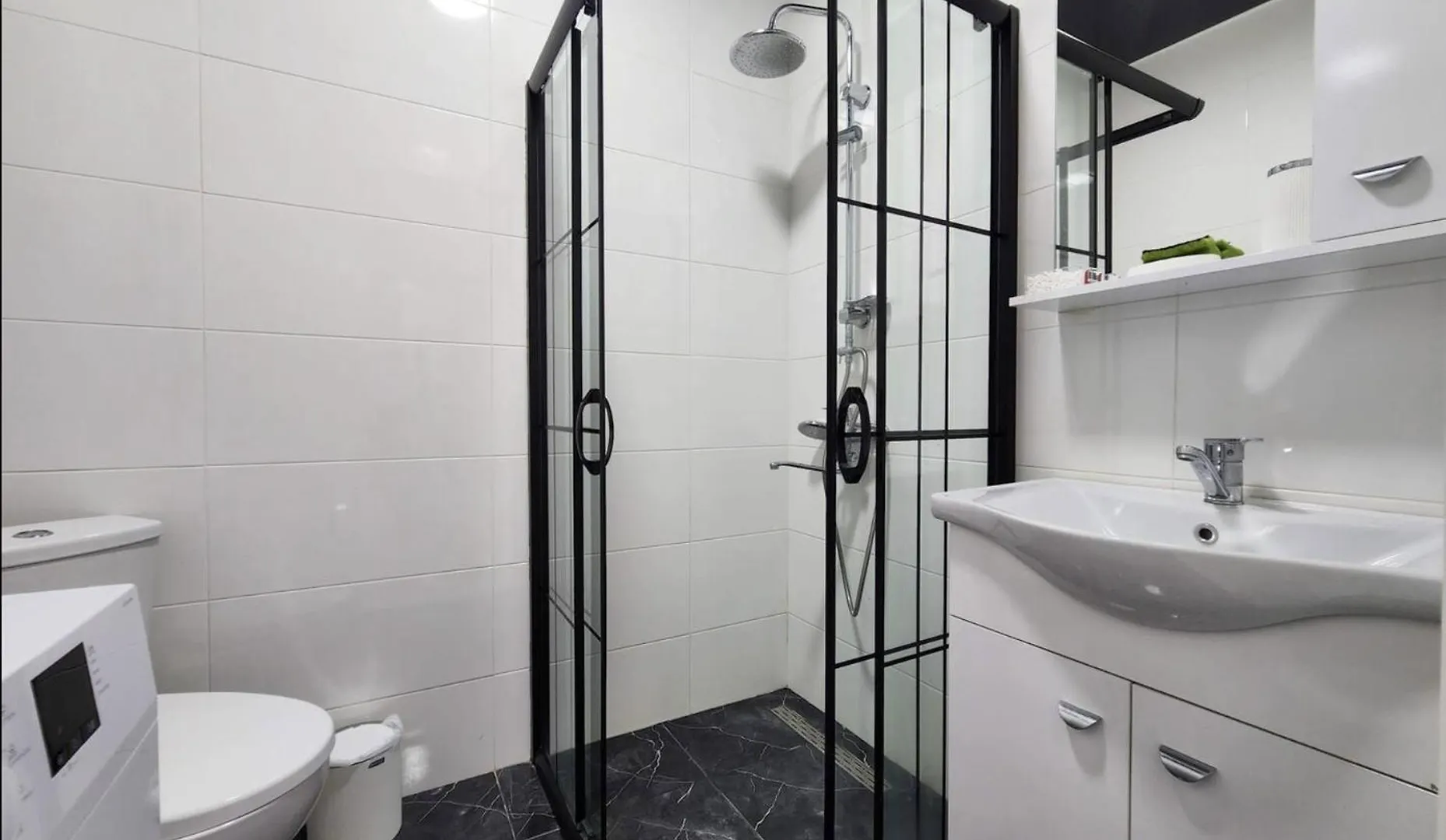 Lela Apartment Angisa
