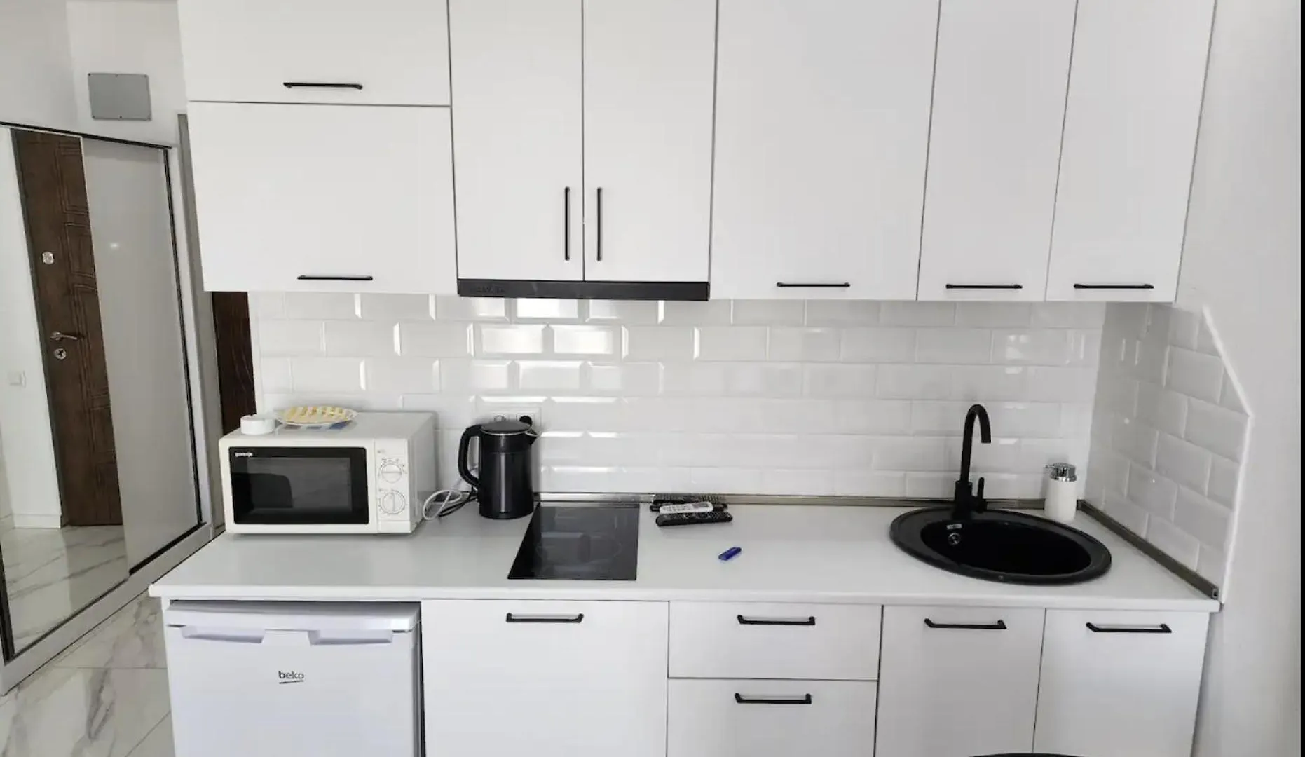Lela Apartment Angisa
